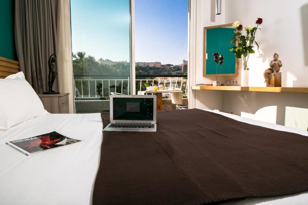 Miramar Hotel Monte Carlo Room photo